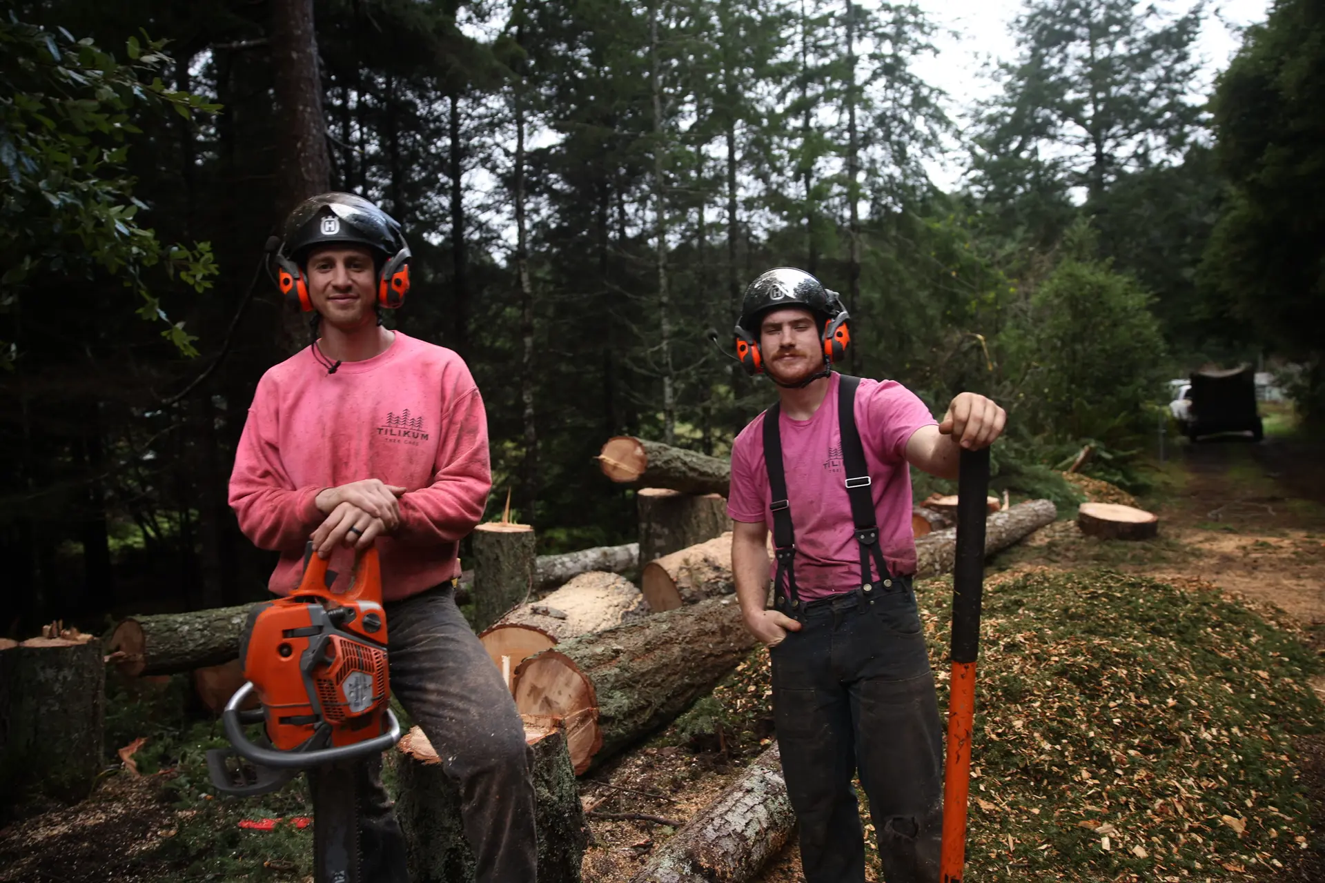 Tree care crew by Tilikum Tree Care in Curry County Oregon